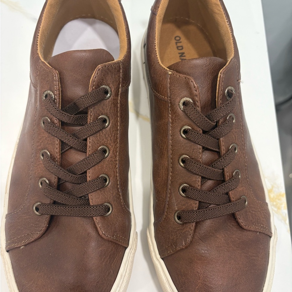 Old Navy Brown Leather Boys shoes